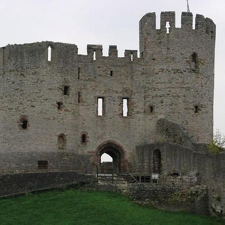 Aparthotel Castle Terrace Tipton Esterno foto